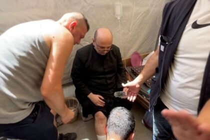 Bom Israel Hantam Gereja Katolik di Gaza, Tiga Tewas, Pastor Terluka