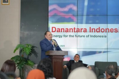 CIO Danantara Indonesia,Pandu Sjahrir optimistis Danantara bisa menyatukan seluruh BUMN agar bergerak selaras demi pertumbuhan ekonomi 8 persen per tahun.