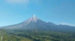 Gunung Semeru Erupsi Enam Kali, Hujan Abu Selimuti Malang dan Lumajang