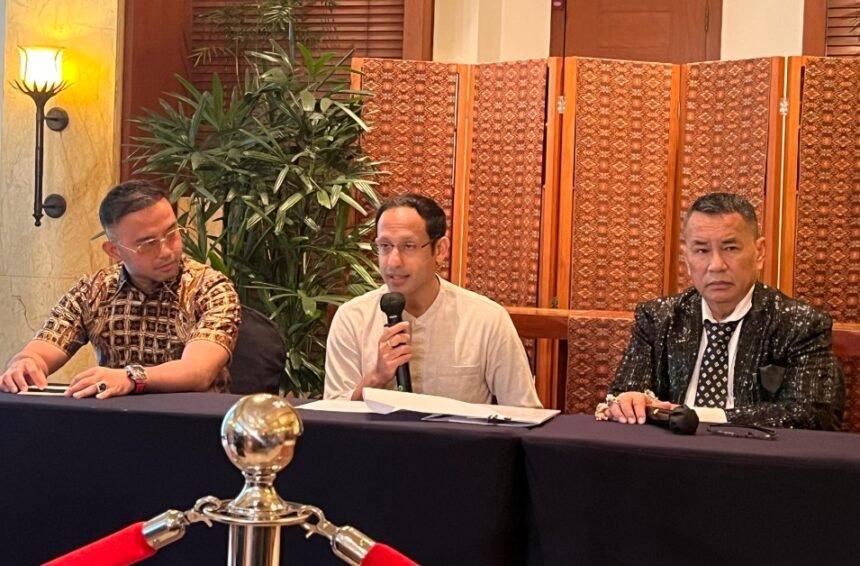 Hotman Paris Protes Nadiem Makarim Dicekal ke Luar Negeri