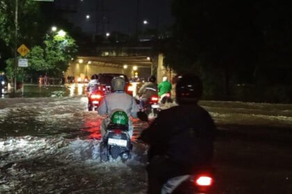 Hujan deras akibatkan banjir di beberapa titik di Jakarta (Dok. Istimewa)