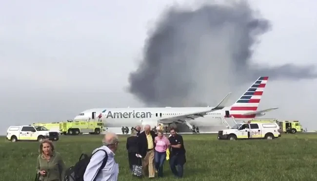 Insiden Ban Pesawat American Airlines di Denver, Satu Penumpang Dilarikan ke Rumah Sakit