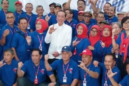 Jokowi Hadiri Reuni UGM, ini Kata Roy Suryo