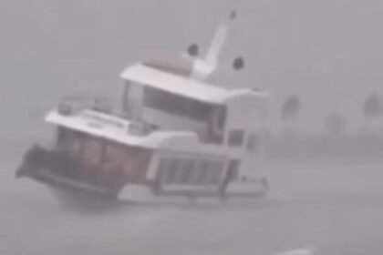 Kapal Wisata Terhantam Badai di Ha Long, 34 Orang Tewas dan Puluhan Penumpang Hilang