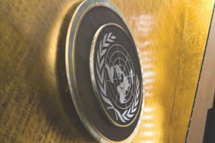 Duta Besar Kamboja untuk PBB mendesak gencatan senjata tanpa syarat dalam pertemuan darurat Dewan Keamanan PBB terkait konflik perbatasan yang memanas.