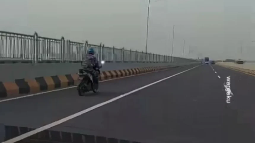 Pengendara Berseragam TNI Terobos Jalur Mobil di Suramadu, Ini Kata TNI AL