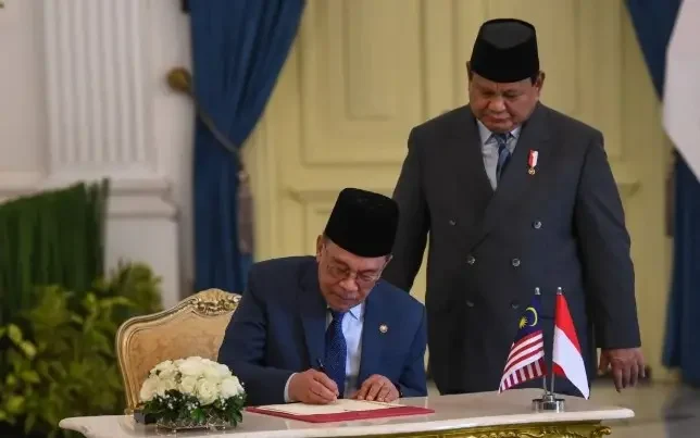 Presiden Prabowo Sambut PM Malaysia Anwar Ibrahim di Istana Merdeka untuk Perkuat Hubungan Bilateral