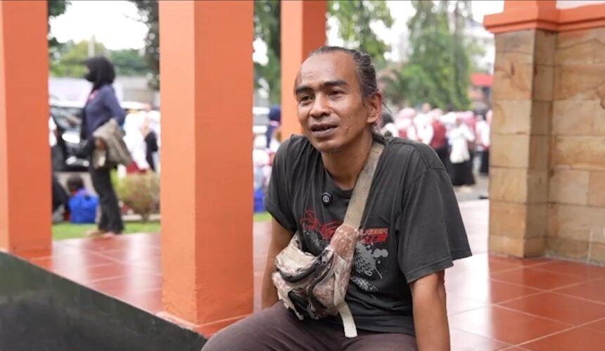 Sekolah Rakyat di Mata Penjual Donat, Semua Biaya Ditanggung Negara