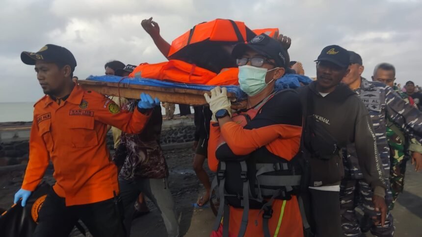 TNI Kerahkan Laut dan Udara Selamatkan Korban KMP Tunu Pratama Jaya