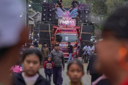 Warga Adu Jotos dengan Peserta Karnaval Sound Horeg di Malang