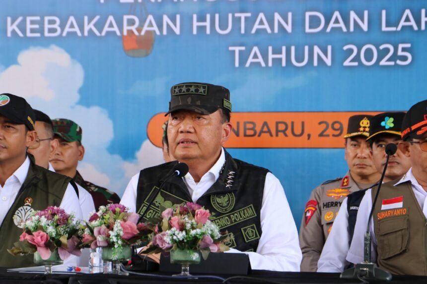 Menko Polkam Budi Gunawan Dorong Percepatan Penanganan Karhutla di Riau 3 Menko Polkam Budi Gunawan Dorong Percepatan Penanganan Karhutla di Riau