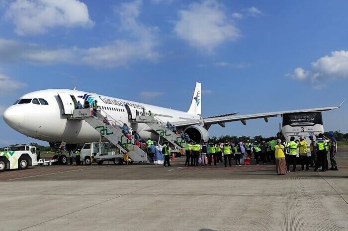 Garuda Indonesia bekerja sama dengan PT Safina Dania Wisata meluncurkan layanan penerbangan umrah langsung tanpa transit dari lima kota besar di Indonesia.