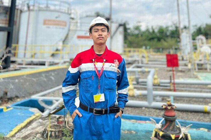 Perjalanan Iqbal dari Penerima Beasiswa Sobat Bumi hingga Jadi Perwira Pertamina 2 Perjalanan Iqbal dari Penerima Beasiswa Sobat Bumi hingga Jadi Perwira Pertamina