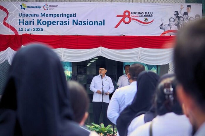 Budi Arie Setiadi usai upacara Harkopnas ke-78 di Jakarta menyatakan Kopdes Merah Putih hadir sebagai solusi hentikan jeratan rentenir desa.