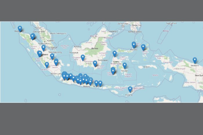 Pemerintah melalui Kementerian Sosial meluncurkan Program Sekolah Rakyat Tahun Ajaran 2025/2026 di 100 lokasi awal. Program ini ditujukan untuk anak-anak dari keluarga miskin dan miskin ekstrem sebagai strategi pemutusan mata rantai kemiskinan melalui pendidikan berasrama berkualitas.