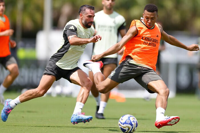 Semifinal Piala Dunia Antarklub 2025 jadi panggung reuni emosional bagi Mbappe, Thiago Silva,dan Hakimi melawan mantan klub mereka.