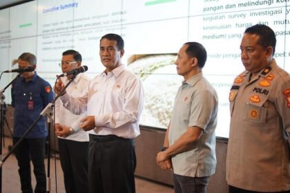 Distribusi bantuan pangan beras oleh pemerintah sepanjang Juli 2025 menyasar 18,2 juta penerima sebagai bentuk perlindungan sosial dan penanggulangan inflasi pangan.