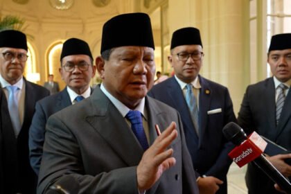 Presiden Prabowo Subianto memberikan pernyataan kepada media saat pertemuan bilateral dengan Presiden Komisi Eropa di Brussels, Belgia, menuntaskan kesepakatan perdagangan bebas Indonesia–Uni Eropa melalui CEPA.
