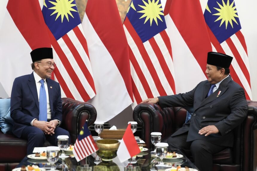 Diplomasi Serumpun, Prabowo dan Anwar Bertemu di Istana Merdeka