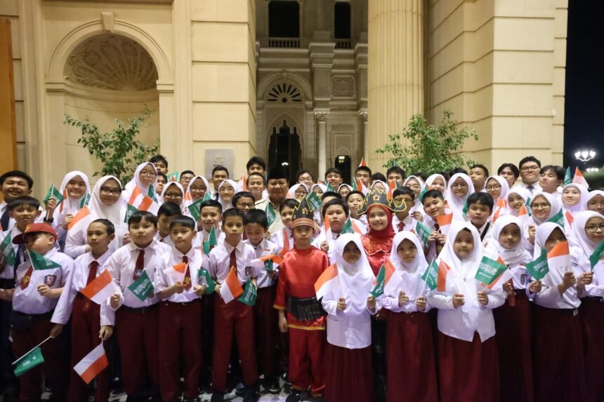 Presiden Prabowo Disambut Hangat di Jeddah: Perkuat Diplomasi dan Layanan Haji Indonesia