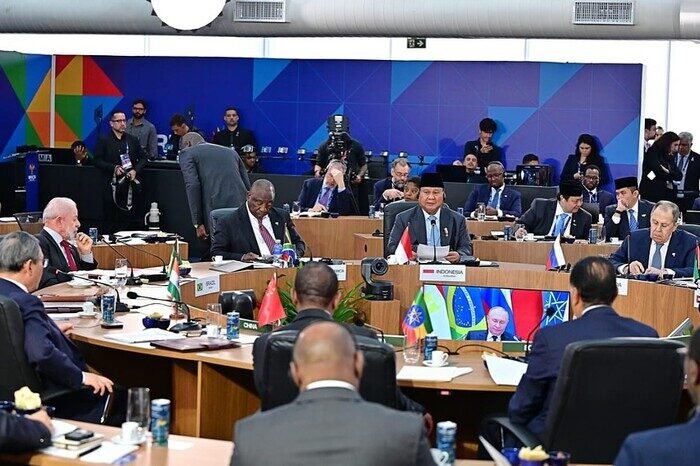 Airlangga Hartarto menegaskan dukungan Indonesia terhadap arah baru kerja sama BRICS 2025 yang berfokus pada multilateralisme dan pembangunan berkelanjutan.