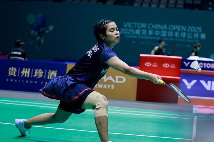 Gregoria Mariska Tunjung tampil ngotot di perempat final China Open 2025 meski akhirnya harus takluk dari wakil Tiongkok, Han Yue, dalam dua gim ketat.