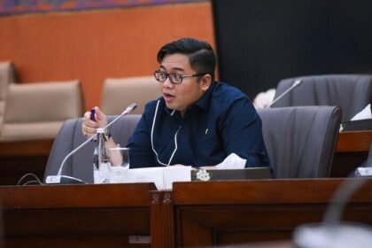Anggota DPR RI Kawendra Lukistian mendorong pengawasan ketat dan pemanfaatan teknologi dalam implementasi Kopdes Merah Putih di desa-desa Indonesia.