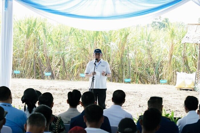 Panen Tebu Bersama Wapres Gibran, Bukti Pupuk Indonesia Dukung Swasembada Gula 2 Panen Tebu Bersama Wapres Gibran, Bukti Pupuk Indonesia Dukung Swasembada Gula