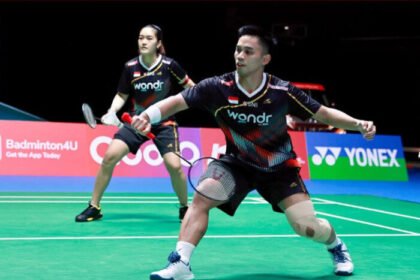 Amri Syahnawi/Nita Violina Marwah yang tampil gemilang melawan ganda campuran China, Cheng Xing/Zhang Chi, melaju ke babak 16 besar Japan Open 2025. (Foto: PBSI)