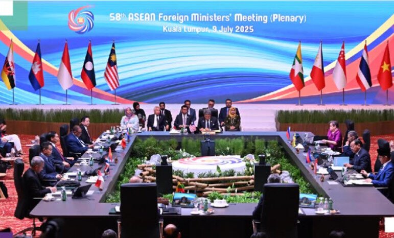Aljazair dan Uruguay tandatangani TAC ASEAN di AMM/PMC ke-58, simbol perluasan jejaring diplomasi lintas benua.