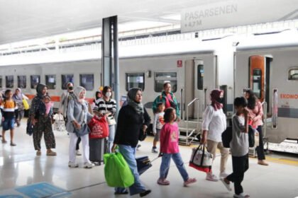 Promo Tiket Kereta Diskon 30 persen hanya Sampai 31 Juli – Raih momen liburan hemat dan penuh cerita dari balik jendela kereta api.