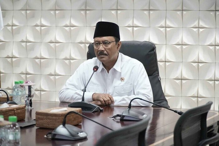 Menteri Sosial pastikan anak-anak dari keluarga miskin, termasuk yang sedang sakit, tetap bisa mengenyam pendidikan di Sekolah Rakyat mulai 14 Juli 2025.