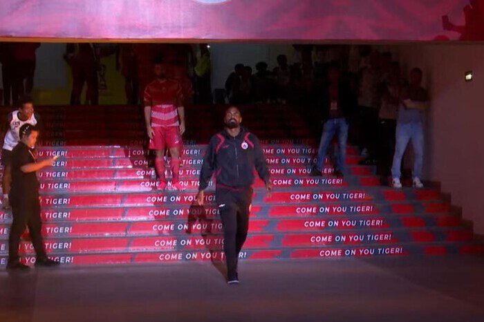 Thales Lira resmi diperkenalkan sebagai bek baru Persija Jakarta dalam laga launching tim Sabtu (26/7/2025) malam. (Foto: Istimewa)