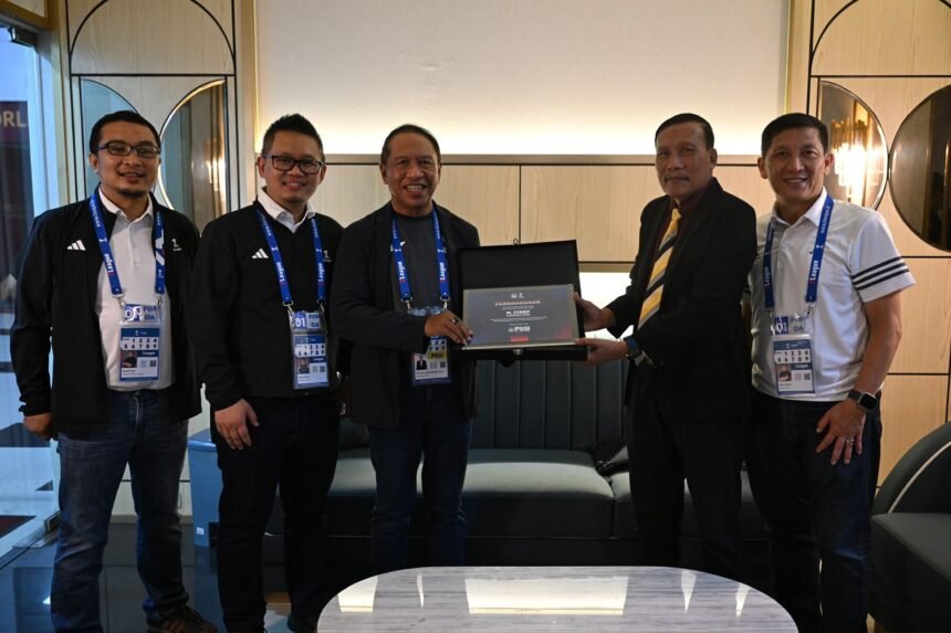 I.League Apresiasi 8 Match Commissioner Purna Tugas di Pembukaan Musim Baru 2 I.League Apresiasi 8 Match Commissioner Purna Tugas di Pembukaan Musim Baru