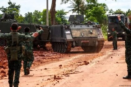 Konflik Thailand-Kamboja, ranjau darat, sengketa perbatasan, Kuil Ta Moan Thom, Konvensi Ottawa, gencatan senjata, ASEAN