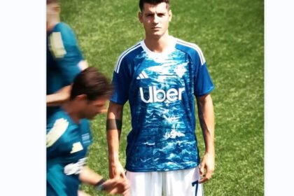 Alvaro Morata resmi diperkenalkan Como FC setelah dipinjam dari AC Milan untuk musim 2025/2026.