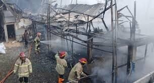 Pabrik Oncom Ludes Terbakar Dilala Si Jago Merah di Kebon Jeruk