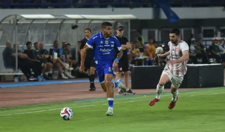 Persib Bandung Tundukkan Western Sydney Wanderers 1-0 di Laga Uji Coba Pesta Biru