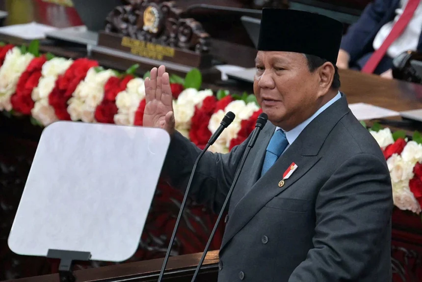 Prabowo Anugerahkan Bintang Jasa kepada 100 Tokoh