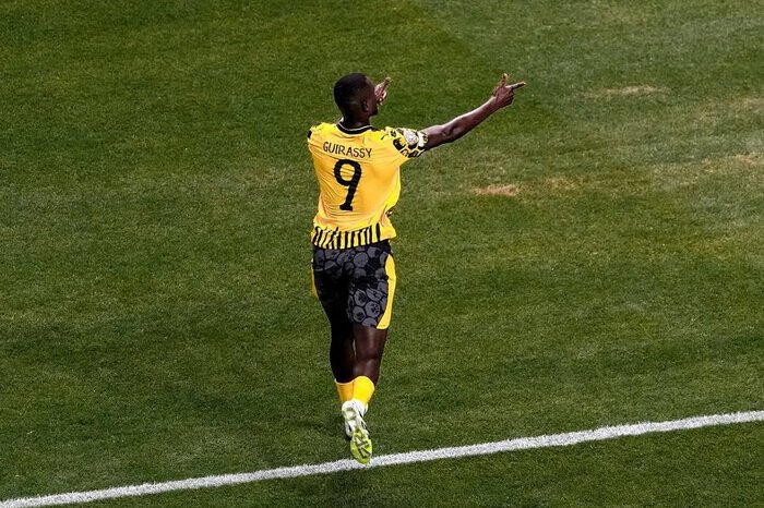 Borussia Dortmund sukses melangkah ke 16 besar DFB-Pokal 2025/2026 usai kalahkan Rot-Weiss Essen 1-0, kemenangan yang disebut Niko Kovac sebagai modal penting jelang Bundesliga.