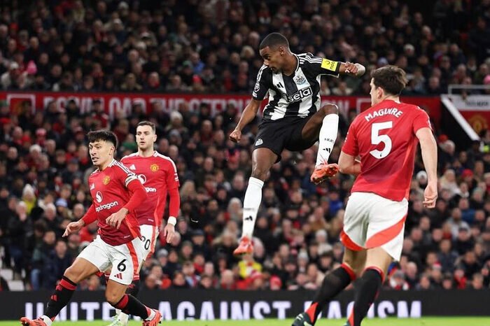 Liverpool resmi mundur dari negosiasi transfer Alexander Isak setelah tawaran £110 juta mereka ditolak Newcastle United.