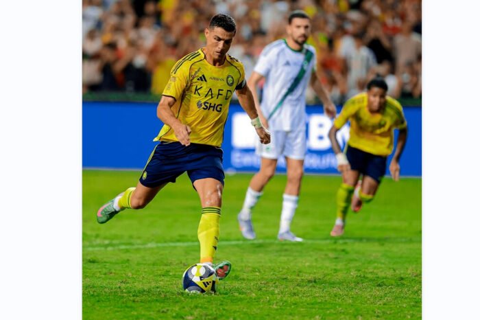 Ronaldo Kandas Lagi di Al Nassr, Mimpi Akhiri Puasa Gelar Kembali Pupus 1 Cristiano Ronaldo pecahkan rekor dunia sebagai pemain pertama yang mencetak 100 gol di lima klub berbeda.