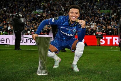Jadon Sancho semakin dekat meninggalkan Manchester United, dua klub Eropa—Roma dan Besiktas—bersaing untuk mendapatkan tanda tangannya sebelum bursa transfer musim panas ditutup.