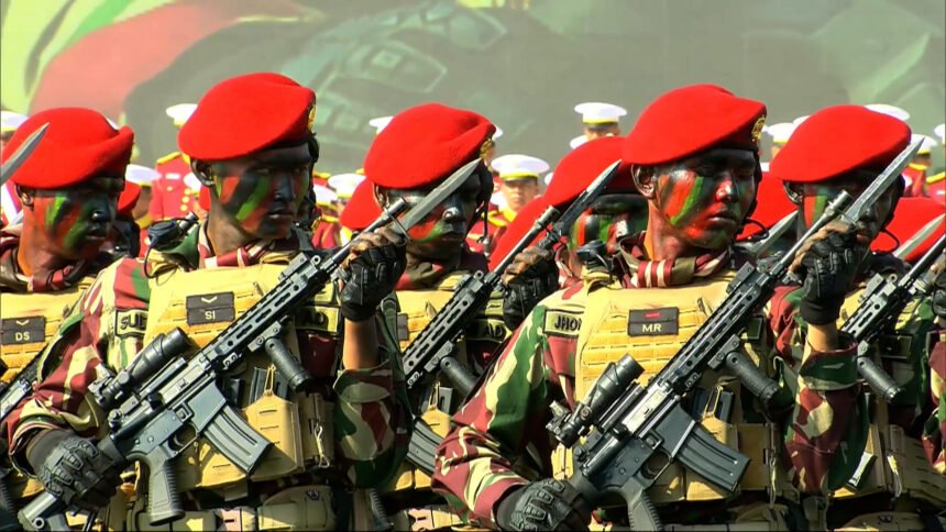 Prabowo: Komandan Harus Siap Pimpin dari Garis Depan