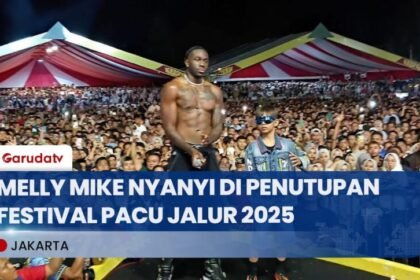 Melly Mike dan Dhika Aura Farming Meriahkan Penutupan Festival Pacu Jalur 2025