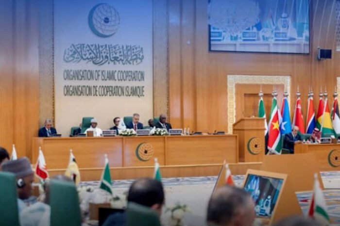 Indonesia desak OKI bersatu menolak rencana Israel Raya dan aneksasi Gaza, sekaligus mendorong aksi global hentikan krisis kemanusiaan Palestina.