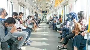 Kerja di Jakarta, Gaji Hanya Numpang Lewat di Ongkos!