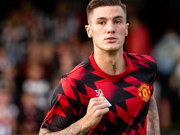 Benjamin Sesko tidak dimainkan dari awal saat Manchester United melawan Burnley di Old Trafford.