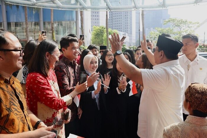 Momen kedatangan Presiden Republik Indonesia Prabowo Subianto untuk menghadiri National Day Singapore Sabtu (9/8), meninggalkan kesan mendalam bagi mahasiswa Indonesia yang tengah menempuh studi di Negeri Singa.