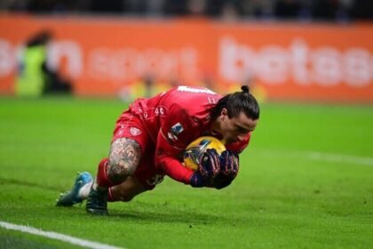 Menjelang musim baru Serie A 2025-26, daftar kiper utama, cadangan, dan pelapis ketiga setiap klub menjadi referensi penting para manajer fantacalcio. Panduan ini memuat pembaruan terkini, strategi rotasi, dan kondisi terkini penjaga gawang di 20 tim peserta.